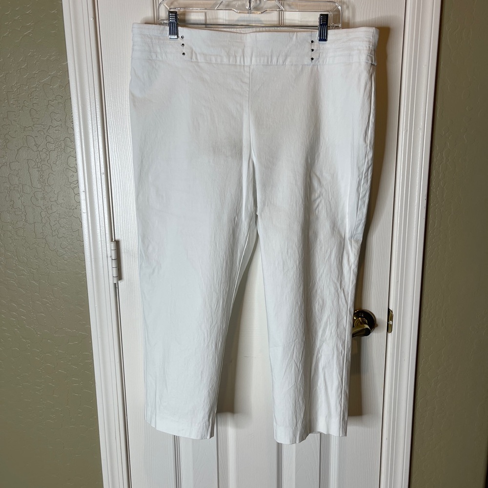 JM Collection Lightweight Cotton Blend Capri Pants - Picture 2 of 5